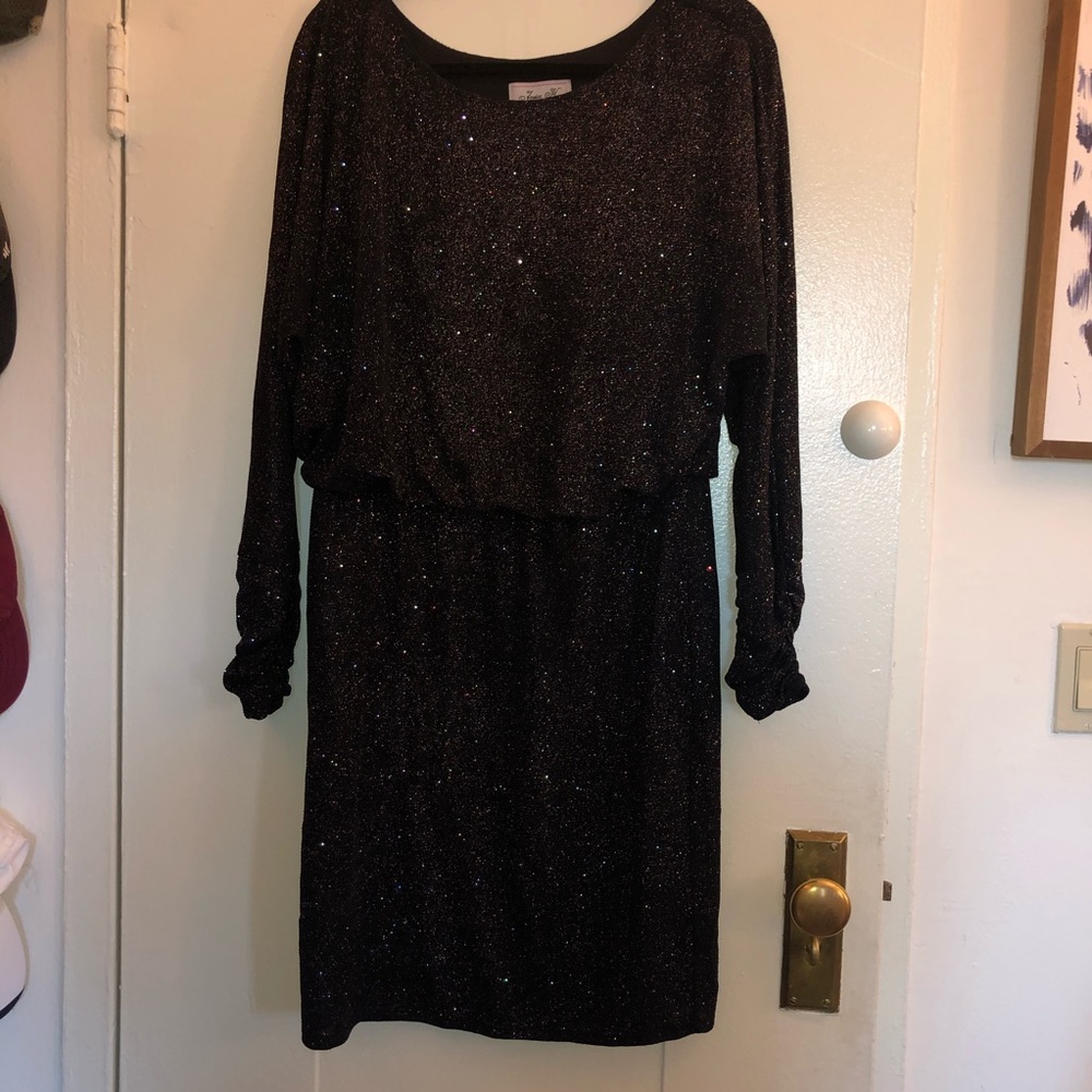 Long sleeve Glitter cocktail dress